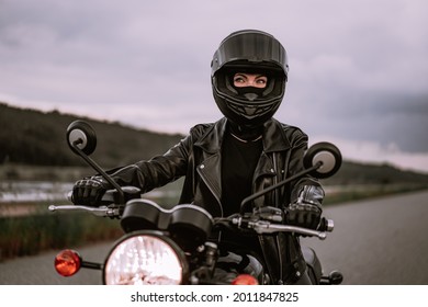 45,435 Girl on motorbike Images, Stock Photos & Vectors | Shutterstock