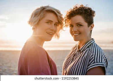 Mature and young lesbains