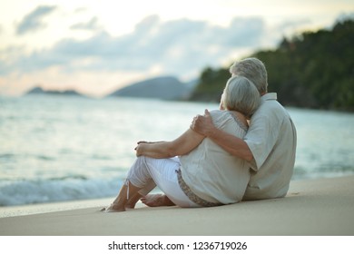 29,051 Elder couple on vacation Images, Stock Photos & Vectors ...