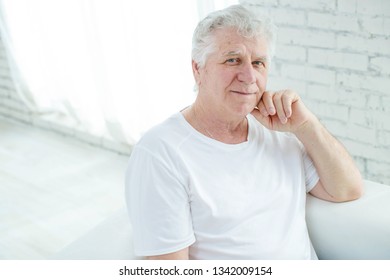 Portrait of an elderly man 