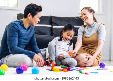 1,292 Asian kids playing board games Images, Stock Photos & Vectors ...