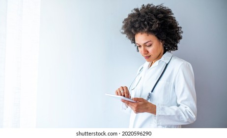 5,531 African Doctor Tablet Images, Stock Photos & Vectors | Shutterstock