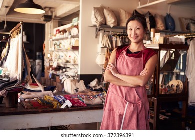 46,901 Shop owners asians 이미지, 스톡 사진 및 벡터 | Shutterstock