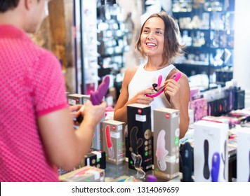 Tiny Girl Huge Dildo - Sex Sells tÃ©mÃ¡jÃº kÃ©pek, stockfotÃ³k Ã©s vektorkÃ©pek | Shutterstock