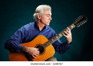 12 string guitar blues players