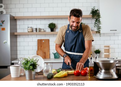 132,096 Man Cooking Home Images, Stock Photos & Vectors | Shutterstock