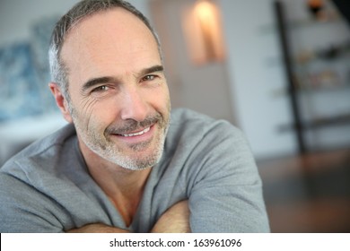 Homme 50 Ans Images Stock Photos Vectors Shutterstock