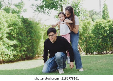 Portrait Happy Asian Family Consisting Parents Stock Photo 2196979161 ...