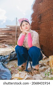 Portrait Hipster Model Muslim Woman In Contruction Site