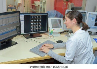 6,488 Medical secretary Images, Stock Photos & Vectors | Shutterstock