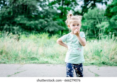 Portrait Little Girl Funny 3 Year Stock Photo 666279076 | Shutterstock