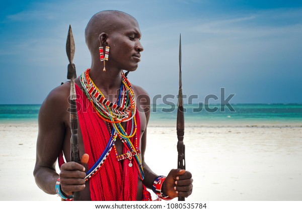 アフリカのマサイ族の戦士のポートレート ダイアニビーチ 文化の部族 の写真素材 今すぐ編集
