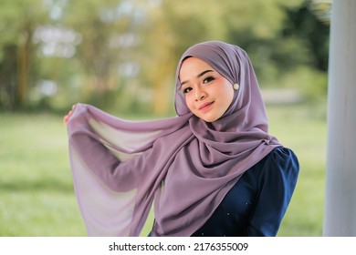 Portrait of Muslim beauty woman wearing hijab - Shutterstock ID 2176355009