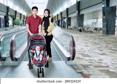 baby stroller at airport