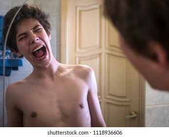 Naket-Teenager