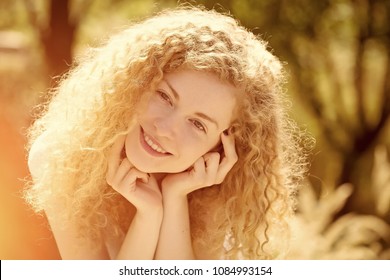 金髪 美女 笑顔 High Res Stock Images Shutterstock