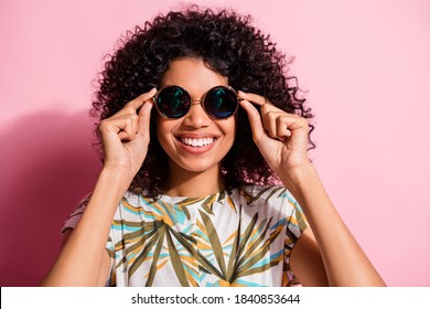 157 African Woman Wearing A Sunglass And Prints Images, Stock Photos ...