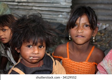 Portrait Poor Children Living Bad Conditions Stock Photo 34129552 ...