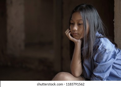  Portrait Of A Poor Little Thailand Girl Lost In Deep Thoughts, Poverty, Poor Children