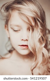 Portrait Pretty Little Girl Closed Eyes Stock Photo 541219507 ...