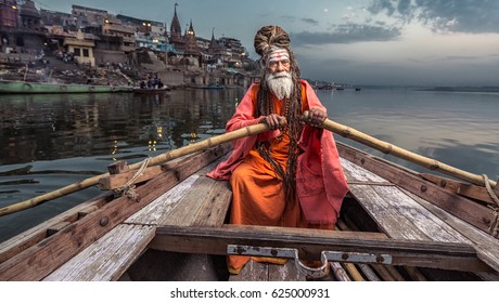 Portrait of sadhu Baba Nondo Somendrah, Varanasi, India. - Shutterstock ID 625000931
