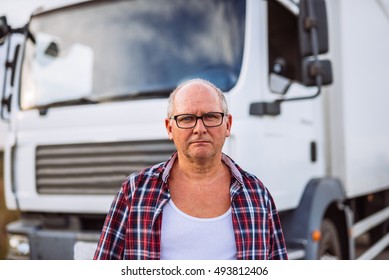 10,087 Driver In Front Of Trucks Images, Stock Photos & Vectors ...