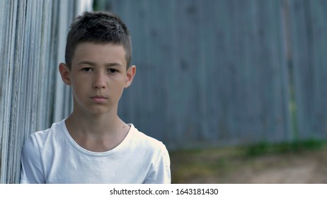 567 Boy mirror sad Images, Stock Photos & Vectors | Shutterstock