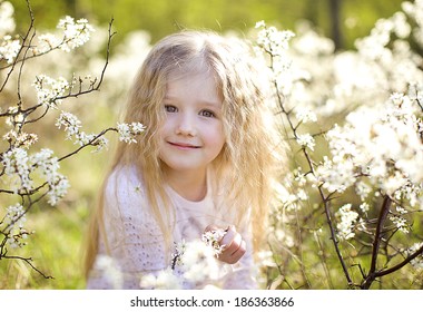 Portrait Smiling Little Girl Outdoors Spring Stock Photo 186363866 ...