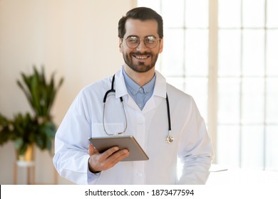 53,172 Doctor portrait standing man Images, Stock Photos & Vectors ...