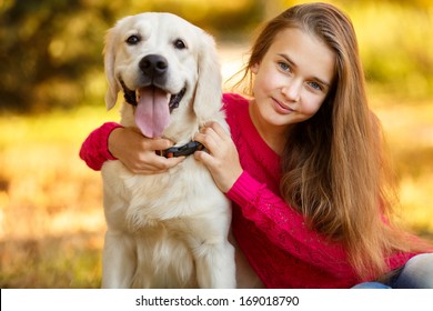 Portrait Smiling Young Girl Posing Labrador Stock Photo 169018790 ...