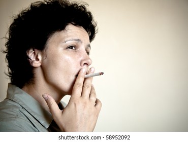 unhealthy people smoking