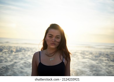 472 Sad Phone Beach Images, Stock Photos & Vectors | Shutterstock