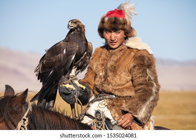 Headdress of Kazakh hunters with golden eagle 