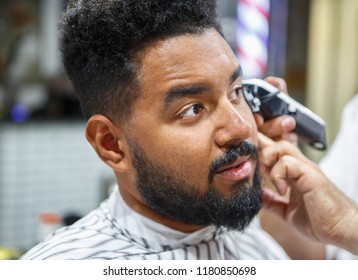 Black African Barber Images Stock Photos Vectors Shutterstock