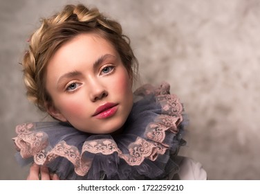 Portrait Of A Woman In A Vintage Medieval Collar. Countess Or Princess. Lush Ruff In The Neck Circle.