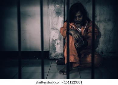 34,172 Femme Prisonnière Images, Stock Photos & Vectors | Shutterstock