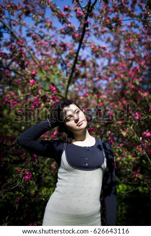 Similar – Junge Frau genießt einen sonnigen Tag in der Natur