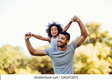 14,201 Father daughter on shoulder Images, Stock Photos & Vectors ...