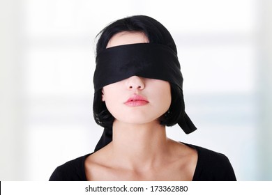 7,347 Beautiful woman blindfold Images, Stock Photos & Vectors ...