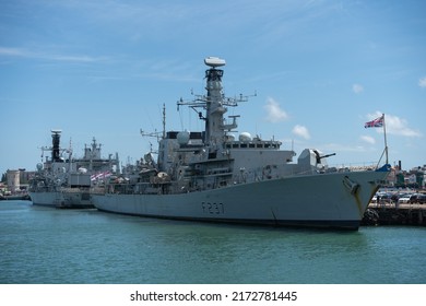 Royal Navy Pin Insignia HMS Richmond 