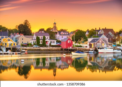 Portsmouth, New Hampshire, USA townscape at dusk.