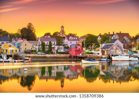 Portsmouth, New Hampshire, USA townscape at dusk.