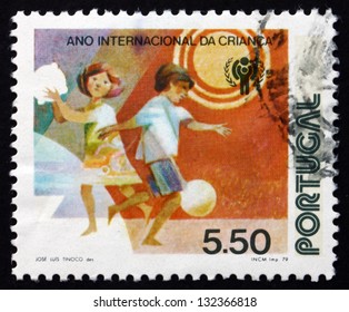 PORTUGAL - CIRCA 1979: a stamp printed in the Portugal shows Children Playing Ball, International Year of the Child, circa 1979