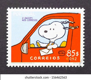 PORTUGAL - CIRCA 2000: A Postage Stamp Printed In Portugal Showing An Image Of Snoopy A Peanuts Cartoon Character, Circa 2000. 