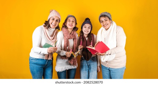 Posada Mexicana, Mexican Family Singing Carols At Christmas, Three Generations Of Women In Mexico Latin America
