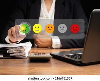 Positive Feedback Concept. Choosing A Green Happy Mood Icon Rating Review In The Survey, Poll, Or Customer Satisfaction Research On A Virtual Screen. Sad And Happy Mood Icons. Feedback Emotion Scale