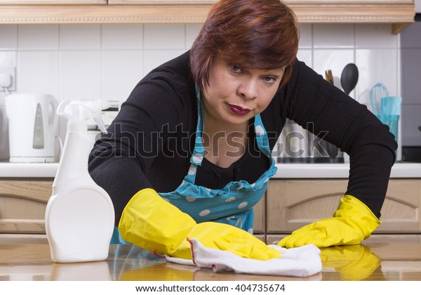 housewife rubber gloves