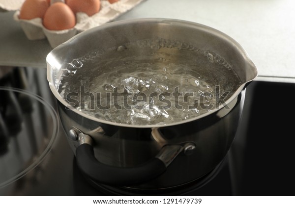 electric pot to boil water