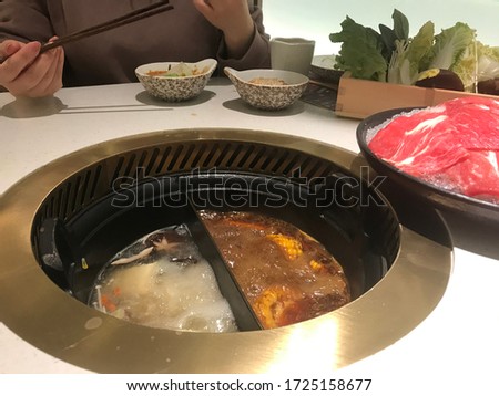 Pot bottom of mandarin duck and hot pot