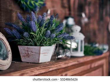 pot of lavender on the shelf - Powered by Shutterstock